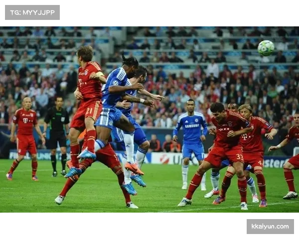 切尔西防守体系缺乏层次感，中场与后卫线距离保持不当